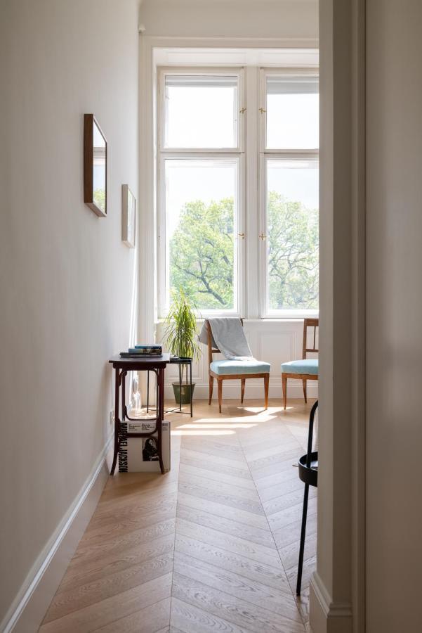 Stunning Apartment In City Center Viena Exterior foto